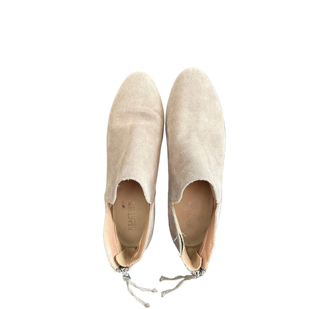 Kenneth Cole Reaction Women’s Size 6.5 Taupe Suede‎ Ankle Booties Low Heel